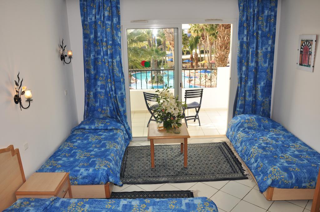 Hotel Nesrine Hammamet Rum bild